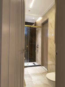 Common Bathroom Image of 2120 Sq.ft 4 BHK Builder Floor for sale in Indirapuram Ghaziabad for Rs. 31000000