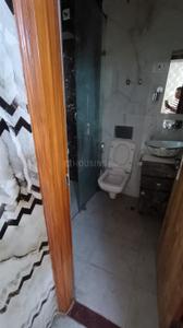 Bathroom Image of 1750 Sq.ft 3 BHK Apartment / Flat for rent in Meera Bai Apartments, Sector 5 Dwarka New Delhi for Rs. 50000