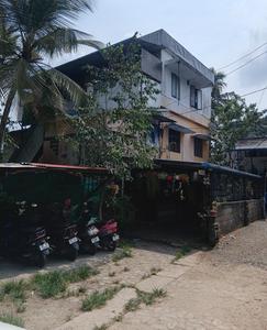 Image of 3500 Sq.ft 11 BHK Independent House for sale in Maradu, Kochi for Rs. 11000000