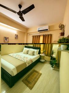 Bedroom Image of 750 Sq.ft 2 BHK Apartment / Flat for rent in Airport Garden, Airport Gate No 2 Kolkata for Rs. 25000