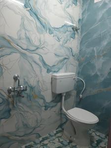 Bathroom Image of 875 Sq.ft 2 BHK Independent House for rent in Kovur Chennai for Rs. 17000