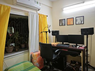 Bedroom Image of 850 Sq.ft 2 BHK Apartment / Flat for rent in Naktala Kolkata for Rs. 12500