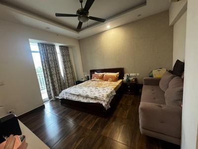 Bedroom Image of 2700 Sq.ft 3 BHK Apartment / Flat for sale in Central Park Resorts, Sector 48 Gurgaon for Rs. 75000000
