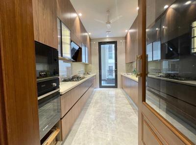 Kitchen Image of 5400 Sq.ft 4 BHK Builder Floor for rent in Vasant Vihar New Delhi for Rs. 650000