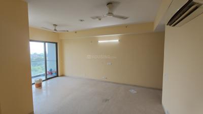 Living Room Image of 1760 Sq.ft 3 BHK Apartment / Flat for rent in Paras Dews, Sector 106 Gurgaon for Rs. 40000