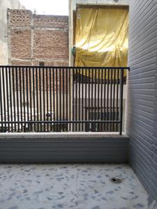 Bedroom One Image of 600 Sq.ft 2 BHK Builder Floor for sale in Mayur Vihar Phase 1 New Delhi for Rs. 8000000