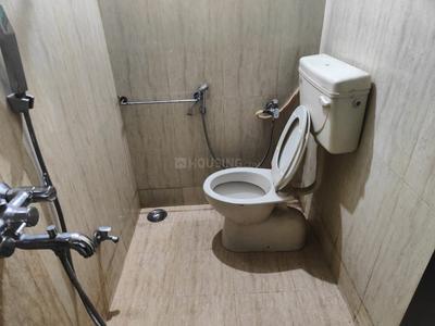 Bathroom Image of 900 Sq.ft 2 BHK Apartment / Flat for rent in Anand Nagar, Sinhagad Road Pune for Rs. 25000