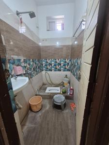 Bathroom Image of 550 Sq.ft 1 BHK Independent House for rent in Ramachandra Puram Sangareddy for Rs. 11000