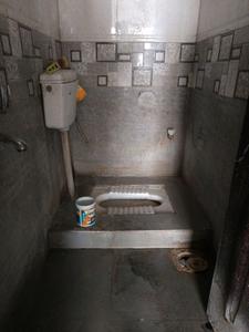Common Bathroom Image of 550 Sq.ft 1 BHK Apartment / Flat for rent in Mangal Niwas, Mundhwa Pune for Rs. 12000