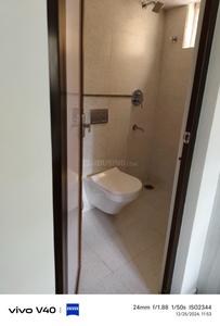 Bathroom Image of 550 Sq.ft 1 BHK Apartment / Flat for rent in Indira Nagar Bengaluru for Rs. 38000