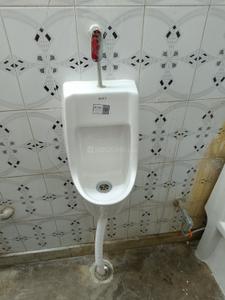 Bathroom Image of 1050 Sq.ft 3 BHK Studio for sale in Safdarjung Enclave New Delhi for Rs. 20000000