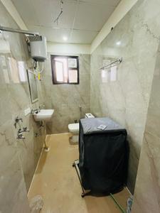 Bathroom Image of 810 Sq.ft 1 BHK Builder Floor for rent in Sector 40 Gurgaon for Rs. 25500