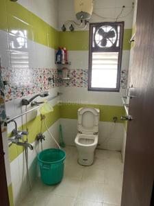 Bathroom Image of 2400 Sq.ft 4 BHK Apartment / Flat for rent in SRI HARI BUILDERS Trustpuram, Kodambakkam Chennai for Rs. 100000
