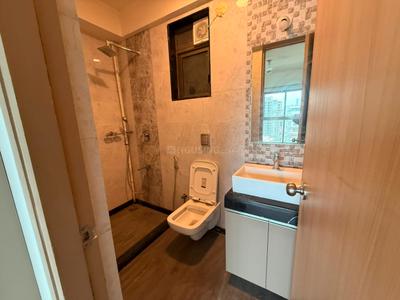 Bathroom Image of 1250 Sq.ft 3 BHK Apartment / Flat for sale in Malad West Mumbai for Rs. 36700000