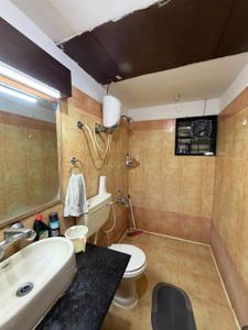 Bathroom Image of 1650 Sq.ft 3 BHK Apartment / Flat for rent in Domlur Layout Bengaluru for Rs. 60000