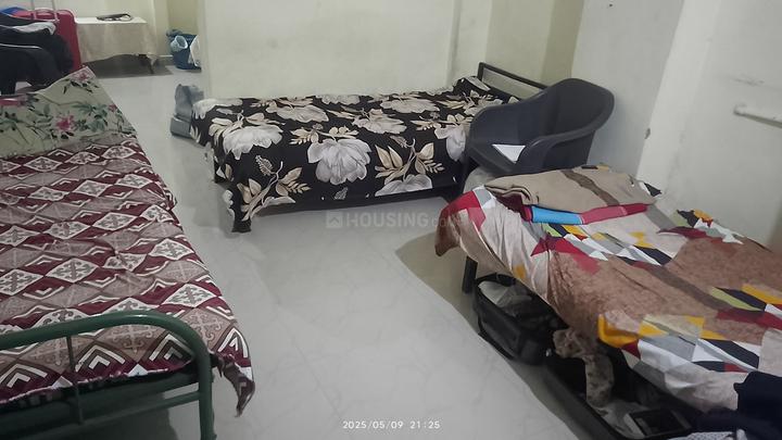Bedroom Image of Saavi girls Hostel/PG in Erandwane, Pune