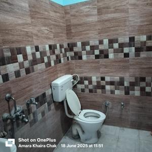Bathroom Image of 2000 Sq.ft 2 BHK Builder Floor for rent in Roma Entertainment City, Amara Khaira Chak Varanasi for Rs. 10000