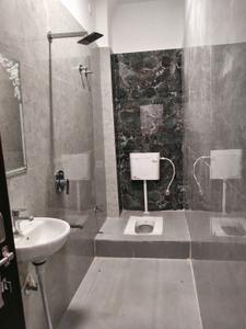 Bathroom Image of 750 Sq.ft 1 BHK Apartment / Flat for rent in Susuwahi Varanasi for Rs. 10000