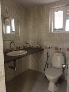 Bathroom Image of 1900 Sq.ft 3 BHK Apartment / Flat for sale in Sapthagiri Janardhan Sun City, Sanjaynagar Bengaluru for Rs. 26000000