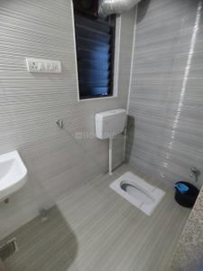 Bathroom Image of 550 Sq.ft 1 BHK Apartment / Flat for rent in Kumar Pebble Park, Hadapsar Pune for Rs. 28000