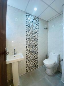 Bathroom Image of 1500 Sq.ft 3 BHK Apartment / Flat for sale in Defence Enclave, Sector 44 Noida for Rs. 8399999