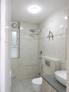 Common Bathroom Image of 2000 Sq.ft 4 BHK Apartment / Flat for sale in Navin Residency, Sector 5 Dwarka New Delhi for Rs. 32500000