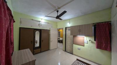 Bedroom Image of 1200 Sq.ft 2 BHK Apartment / Flat for rent in Fatehgunj Vadodara for Rs. 18000