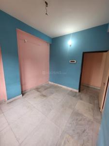 Bedroom Image of 825 Sq.ft 2 BHK Apartment / Flat for rent in South Dum Dum Kolkata for Rs. 15000