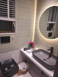 Bathroom Image of 897 Sq.ft 2 BHK Apartment / Flat for sale in Chandak Highscape City, Chembur Mumbai for Rs. 18900000