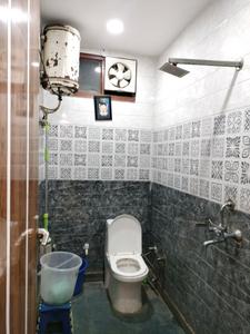 Common Bathroom Image of 915 Sq.ft 3 BHK Builder Floor for sale in Bharat Vihar New Delhi for Rs. 7000000