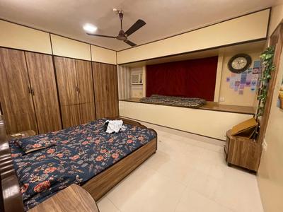 Bedroom Image of 1100 Sq.ft 2 BHK Apartment / Flat for rent in Andheri West Mumbai for Rs. 100000