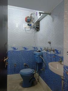 Common Bathroom Image of 600 Sq.ft 1 BHK Apartment / Flat for sale in  Muskaan Apartment, Sector 17 Rohini New Delhi for Rs. 5600000