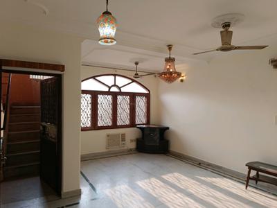 Living Room Image of 1500 Sq.ft 3 BHK Apartment / Flat for rent in DDA Flats Sarita Vihar by Delhi Development Authority, Sarita Vihar New Delhi for Rs. 51500