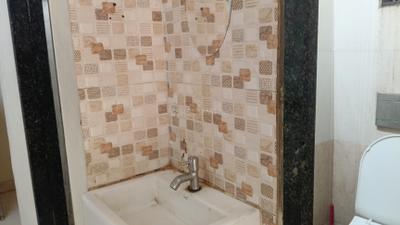 Bathroom Image of 560 Sq.ft 1 BHK Apartment / Flat for sale in Kharghar Navi Mumbai for Rs. 4200000