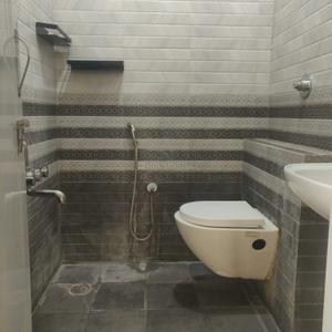 Bathroom Image of 1000 Sq.ft 2 BHK Builder Floor for rent in Margondanahalli Bengaluru for Rs. 18000