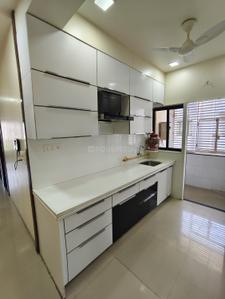 Kitchen Image of 2000 Sq.ft 3 BHK Apartment / Flat for rent in Utsav Aalayam, Naranpura Ahmedabad for Rs. 40000
