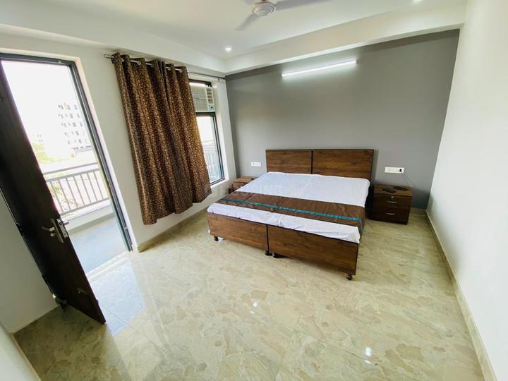 Bedroom Image of Urbanroomz Coliving PG  in DLF Phase 4, Gurgaon