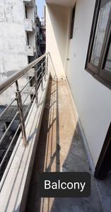 Balcony Image of 450 Sq.ft 1 BHK Builder Floor for rent in East Of Kailash New Delhi for Rs. 17000