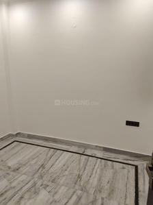 Bedroom Image of 900 Sq.ft 3 BHK Builder Floor for sale in Ramesh Nagar New Delhi for Rs. 10500000