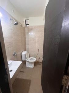 Bathroom Image of 2005 Sq.ft 3 BHK Apartment / Flat for rent in Sakar Elite Apex, Mahalakshmi Nagar Indore for Rs. 40000