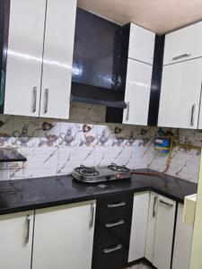 Kitchen Image of 800 Sq.ft 2 BHK Builder Floor for rent in Arjun Nagar New Delhi for Rs. 25000