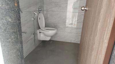 Bathroom Image of 580 Sq.ft 1 BHK Apartment / Flat for sale in Metropolis Bayside, Thane West Thane for Rs. 4799000