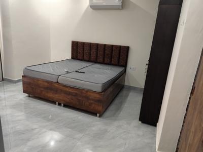 Bedroom Image of 1500 Sq.ft 1 RK Builder Floor for rent in Sector 40 Gurgaon for Rs. 25000