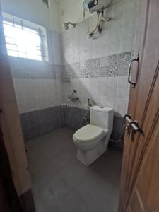 Bathroom Image of 1250 Sq.ft 2 BHK Apartment / Flat for rent in Ramamurthy Nagar Bengaluru for Rs. 35000