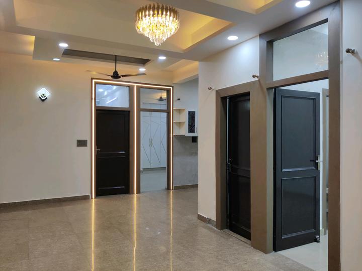 Shakti Khand, Indirapuram Main Image 1