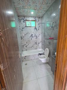 Bathroom Image of 2150 Sq.ft 4 BHK Builder Floor for sale in Golden Avenue, Bamheta Village Ghaziabad for Rs. 10500000
