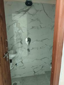 Bathroom Image of 350 Sq.ft 1 BHK Apartment / Flat for rent in Scheme No 51 Indore for Rs. 7000