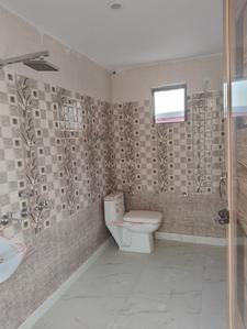 Bathroom Image of 600 Sq.ft 1 RK Apartment / Flat for rent in Govindpuram Ghaziabad for Rs. 6000