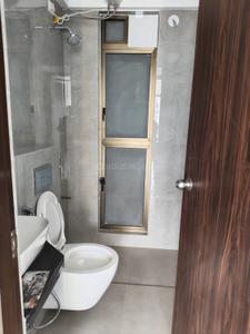 Bathroom Image of 900 Sq.ft 2 BHK Apartment / Flat for rent in Raymond Realty Ten X Habitat Tower C, Thane West Thane for Rs. 42000