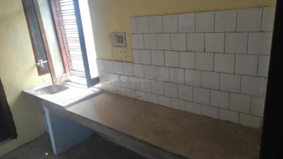 Kitchen Image of 600 Sq.ft 1 RK Independent House for rent in Mahanagar Lucknow for Rs. 18000